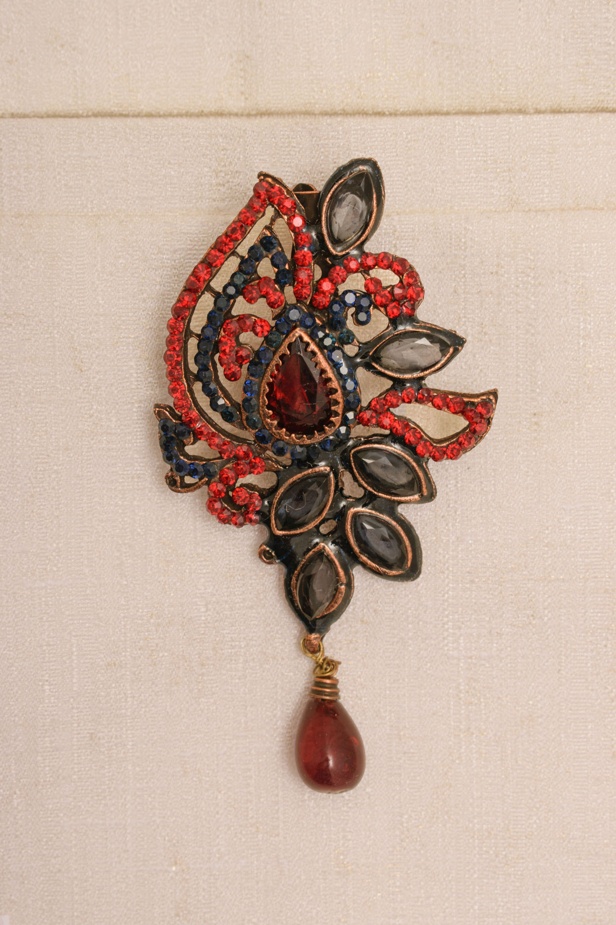 Ruby Red Stone Embedded Petal Shaped Brooch image number 1